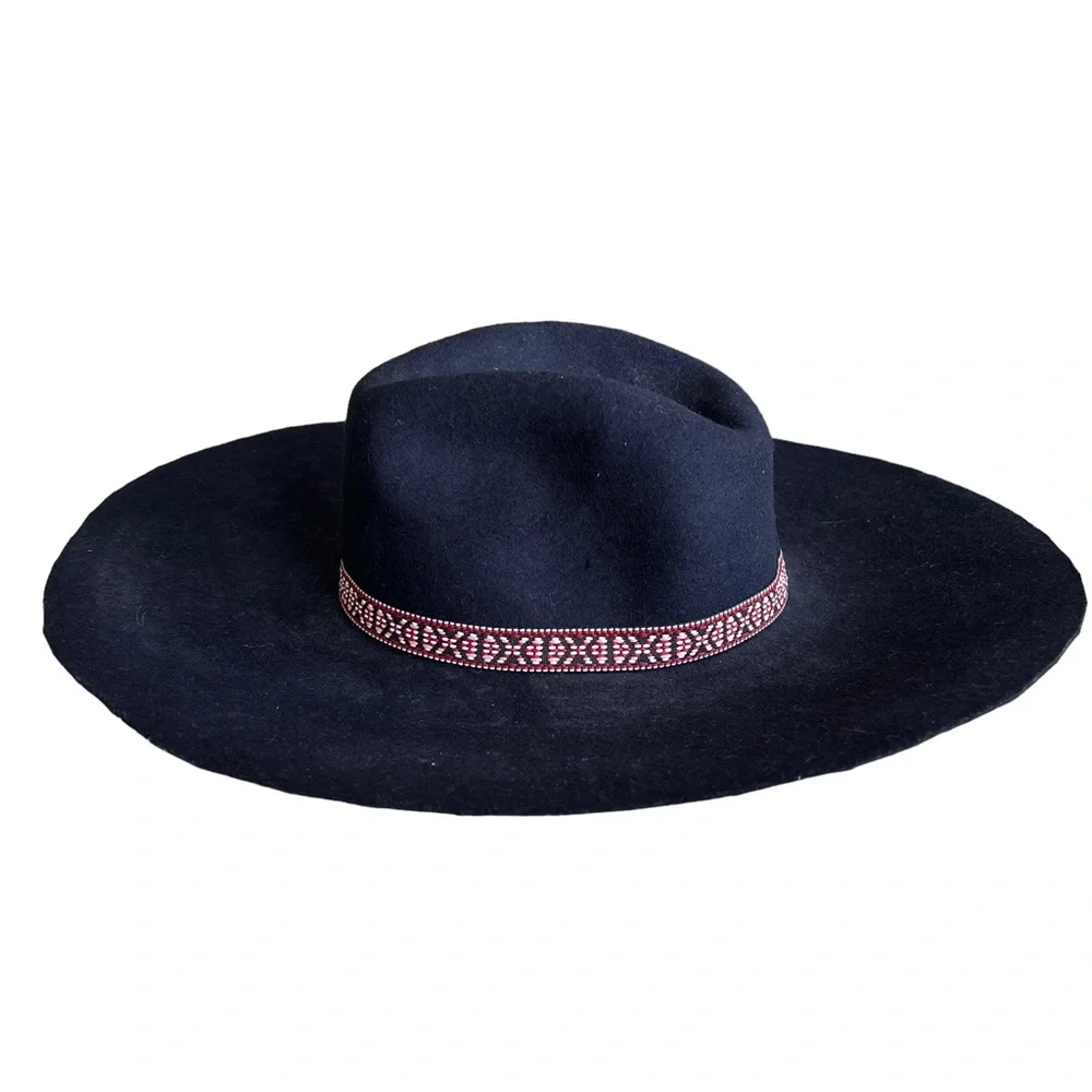 AE AMERICAN EAGLE OUTFITTERS 100%‎ Wool Women's Hat Black Boho